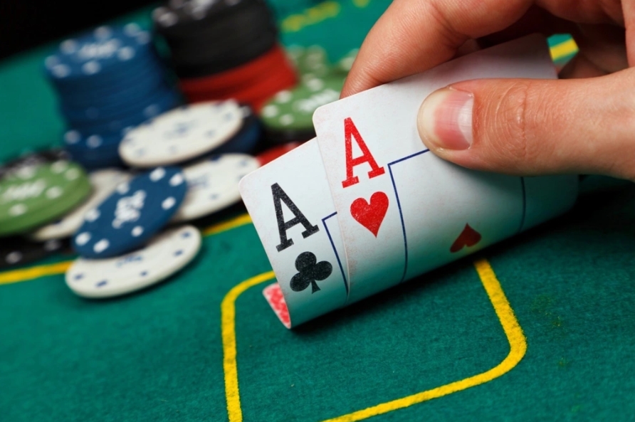 Giới thiệu chung về Poker nhà cái F8bet